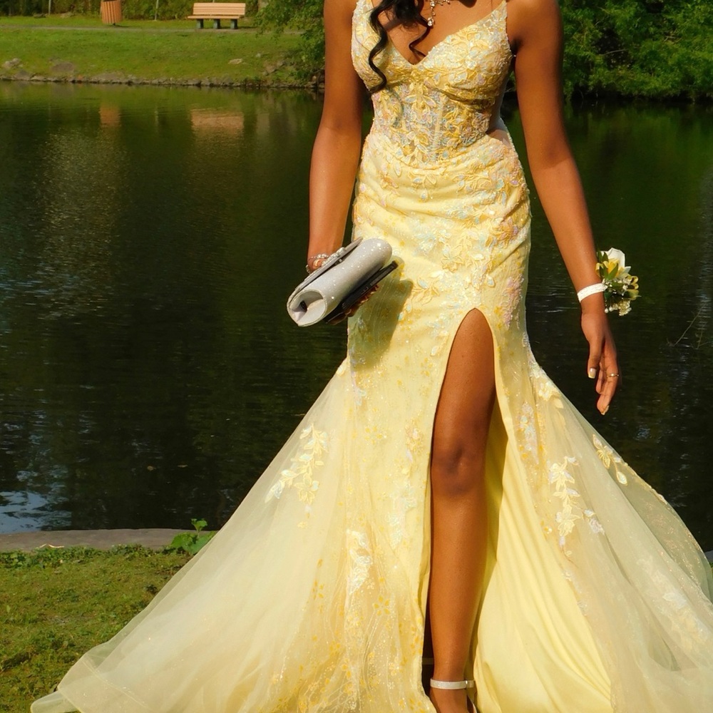 Chic Yellow Floral Prom Dress